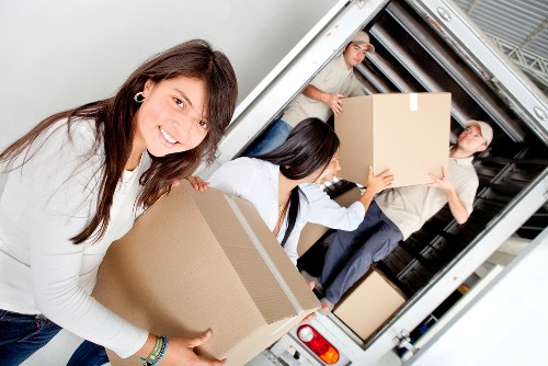 Removal truck hire for residential and commercial moves near Boundsgreen